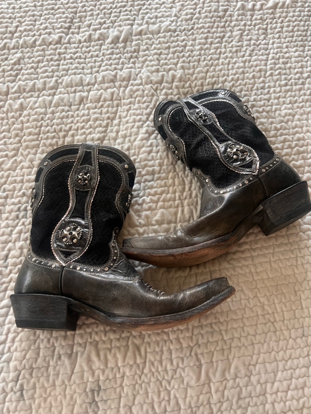 Ariat Desperado Ornate Western Snip Toe Boots